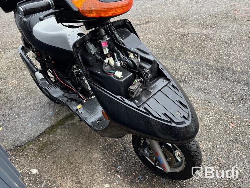 Lätt motorcykel Baotian BT125T-9, -2005 (rep-objekt)