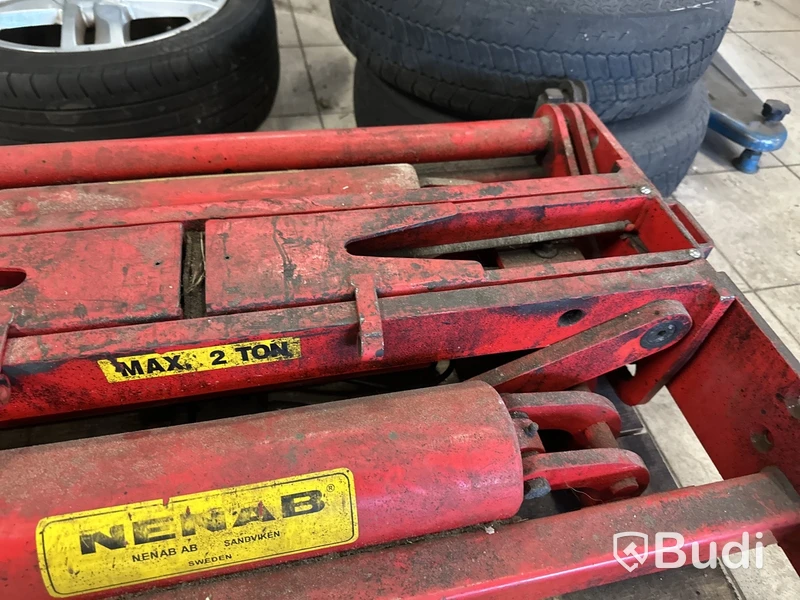 Golvlift NENAB 2 ton