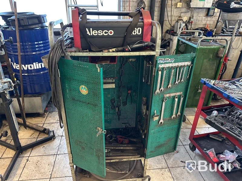 Induktionsvärmare Alesco A80 samt verktygsvagn med verktyg
