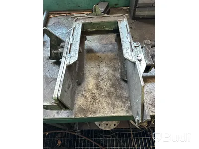 Volvo original växellådsfäste för säker i- och urtagning.