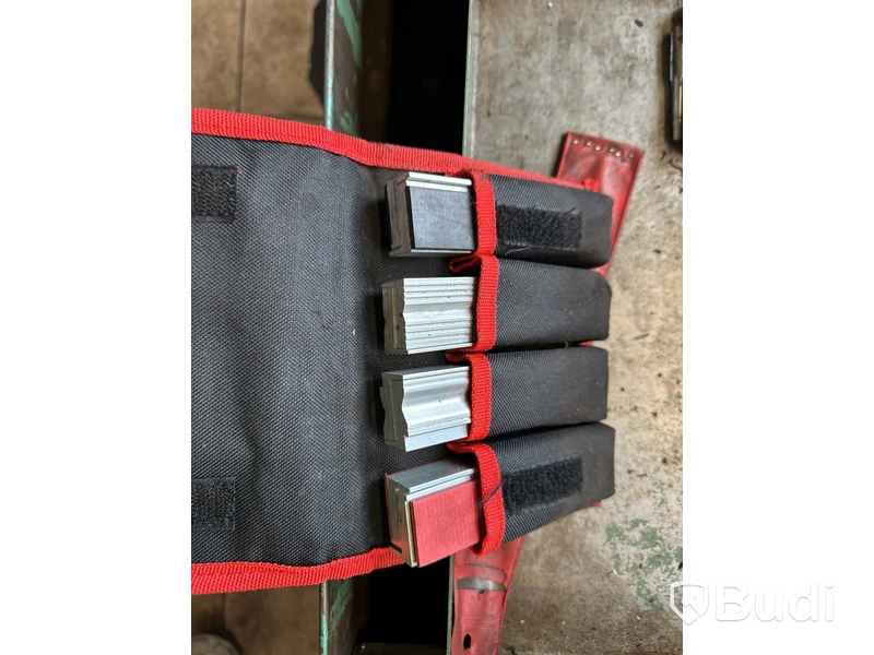 2 st arbetsbänkar i metall B 1500 mm