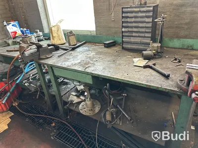 2 st arbetsbänkar i metall B 1500 mm