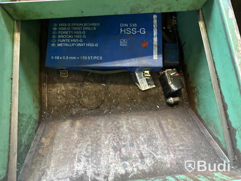 2 st arbetsbänkar i metall B 1500 mm