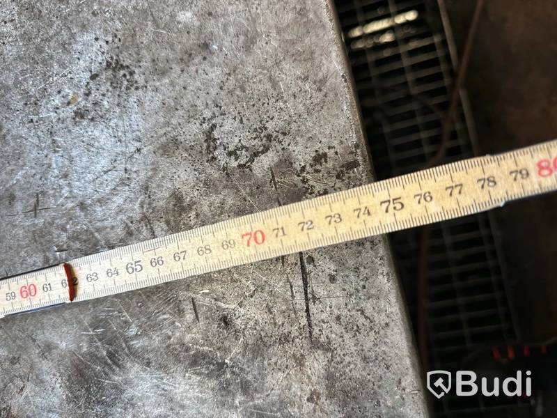 2 st arbetsbänkar i metall B 1500 mm