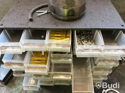 2 st arbetsbänkar i metall B 1500 mm