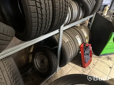 Däckställ 4 fack med 3 bärlager inkl. däck
