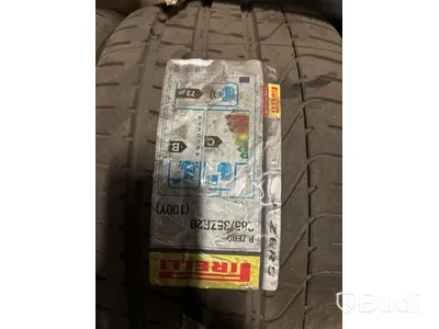 Däckställ 4 fack med 3 bärlager inkl. däck