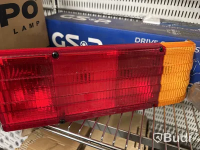 Hyllsektioner med allt innehåll, se bilder