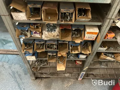 Hyllsektioner med allt innehåll, se bilder