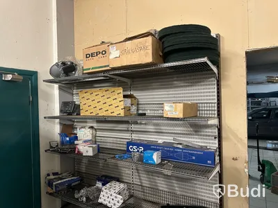 Hyllsektioner med allt innehåll, se bilder