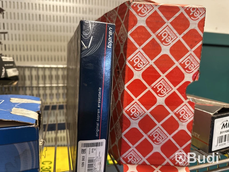 Hyllsektioner med allt innehåll