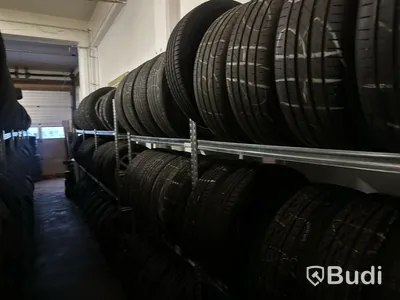 Däckställ 4 fack med 3 bärlag ca 35 sektioner