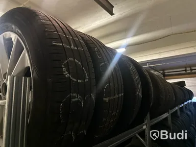 Däckställ 4 fack med 3 bärlag ca 35 sektioner
