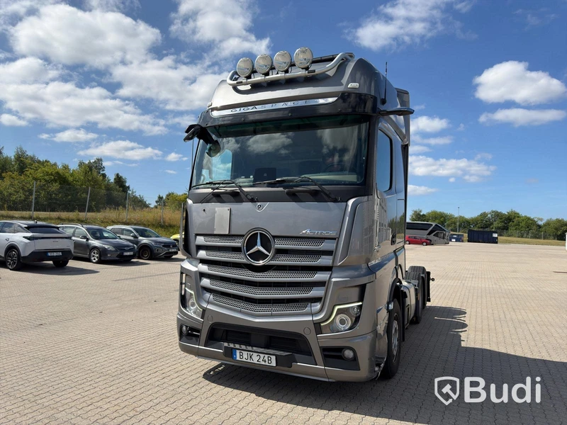 Dragbil Mercedes-Benz 963-4-C ACTROS -2019