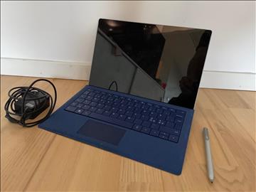 Microsoft Surface Pro 4 (I5, 256 SSD, 16GB RAM) ink penna, tangentbord och laddare