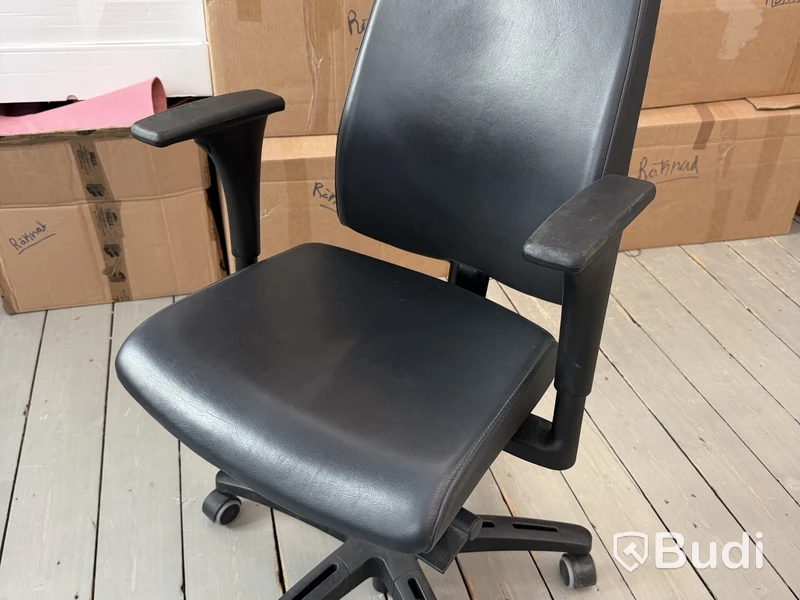 3 st kontorsstolar HÅG H04  & 2 st IKEA VOLMAR kontorsstolar