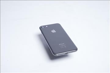 iPhone 8 - 64 GB, 90 procent batterihälsa, Apple.