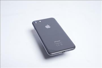 iPhone 8 - 64 GB, 90 procent batterihälsa, Apple.