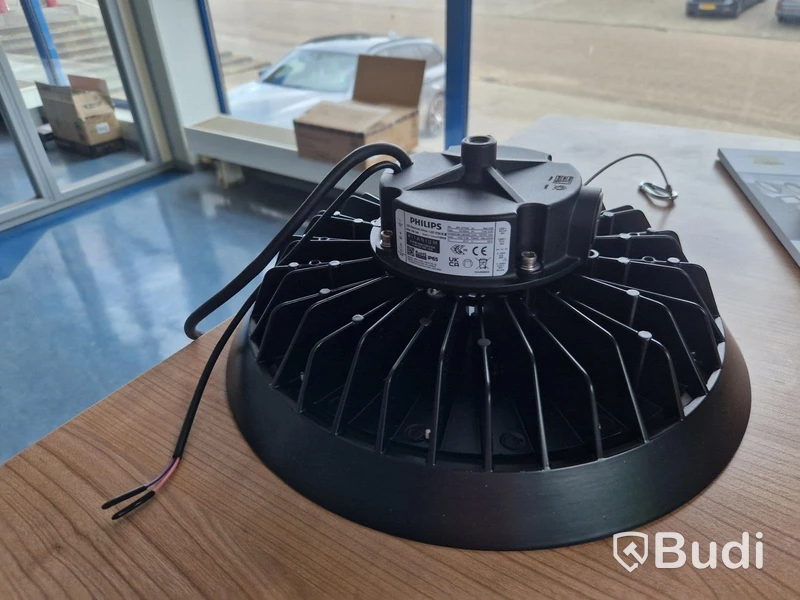 12 st HighBay-lampor, 200W, Philips