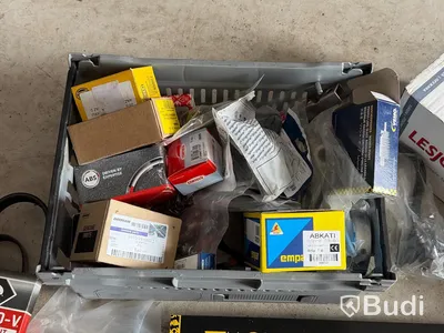 Lot of car spare parts, various makes