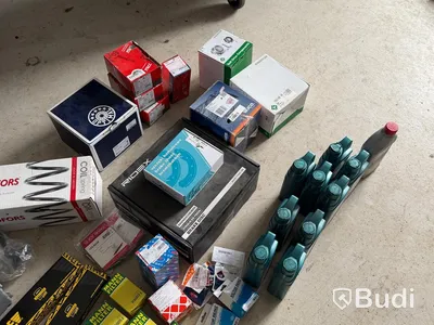 Lot of car spare parts, various makes