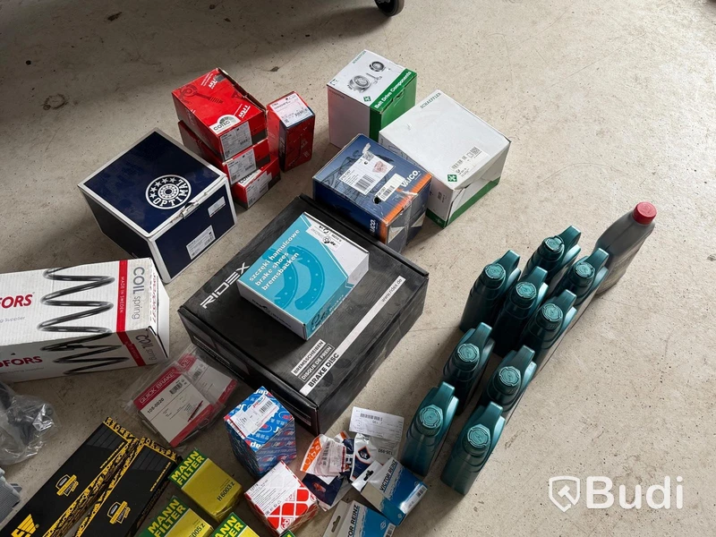 Lot of car spare parts, various makes