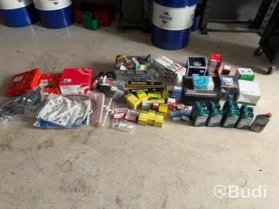 Lot of car spare parts, various makes