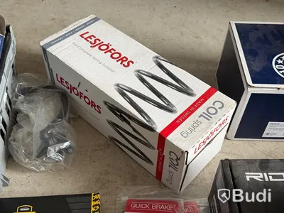 Lot of car spare parts, various makes