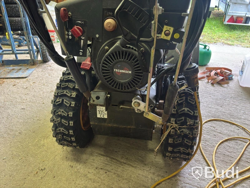 McCulloch Snow Blower, 76 cm