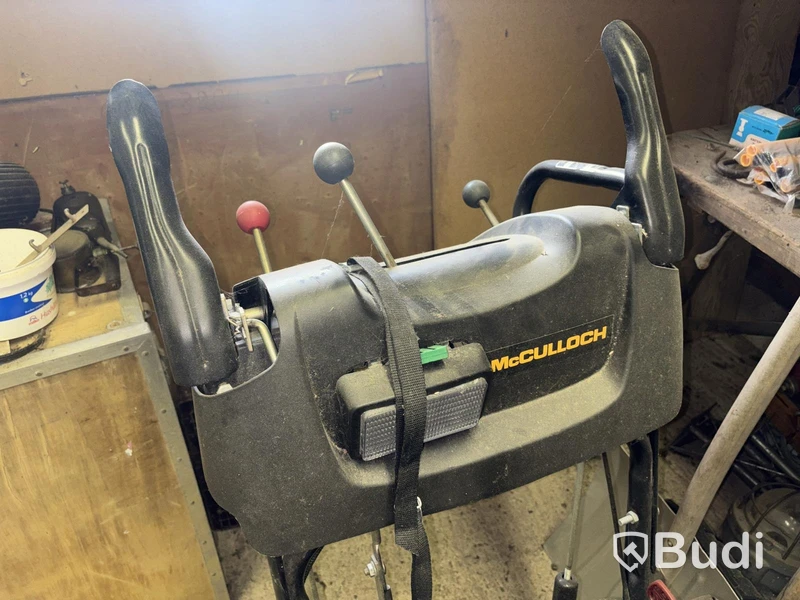 McCulloch Snow Blower, 76 cm
