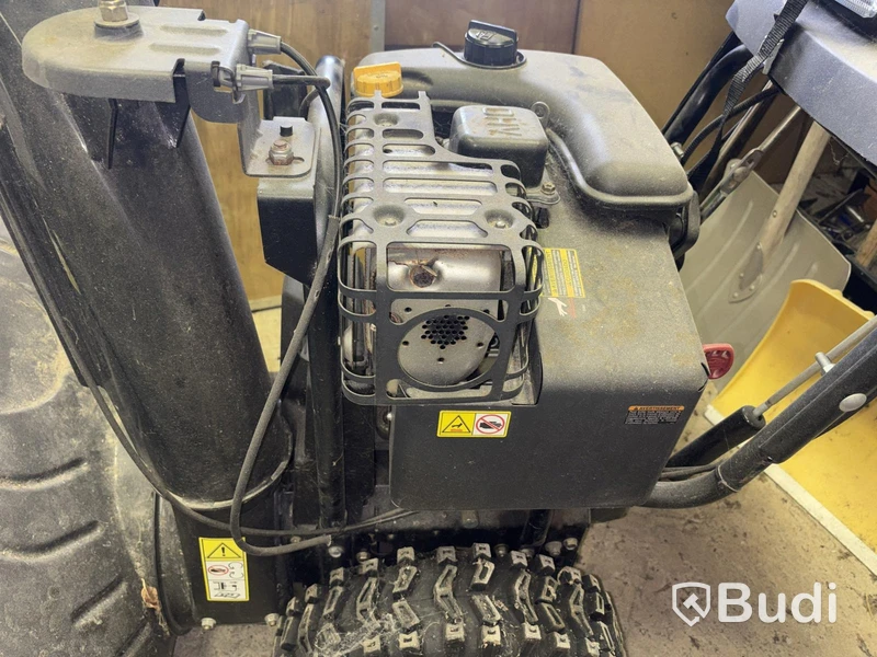 McCulloch Snow Blower, 76 cm