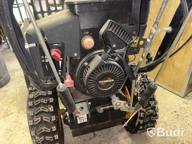McCulloch Snow Blower, 76 cm