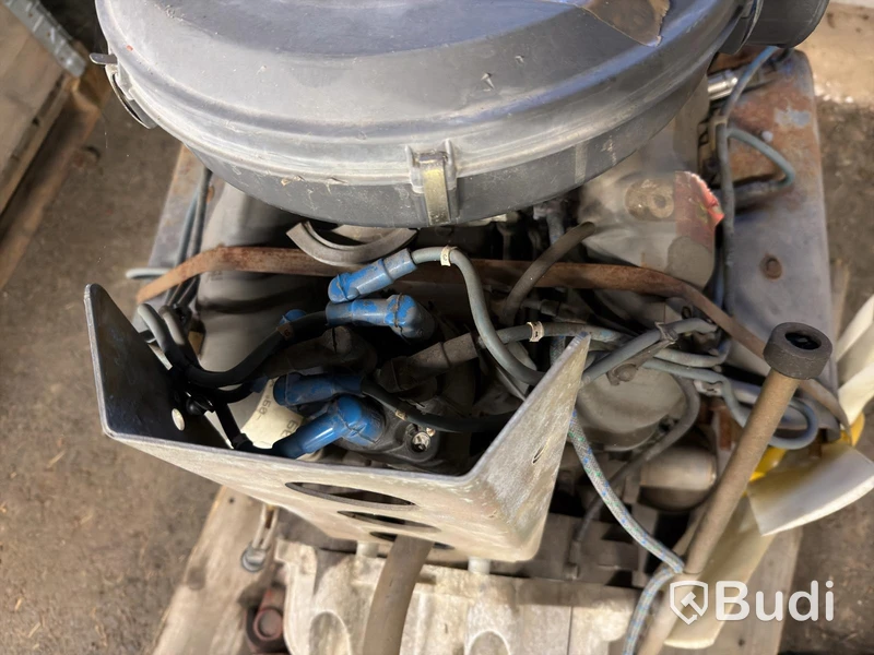 Ford V6 engine with gearbox