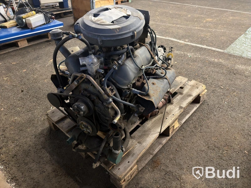Ford V6 engine with gearbox