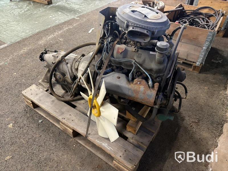 Ford V6 engine with gearbox