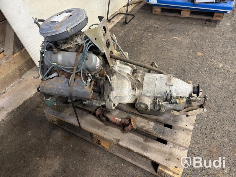 Ford V6 engine with gearbox