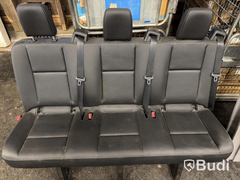 Sätessoffa 3-sits med ISOFIX & Golvskenor – Mercedes-Benz Sprinter