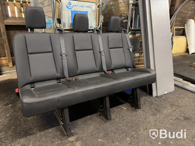 Sätessoffa 3-sits med ISOFIX & Golvskenor – Mercedes-Benz Sprinter
