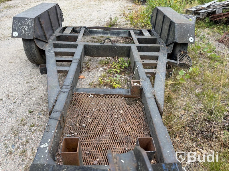 Maskintrailer – Boggie med ledad dragstång