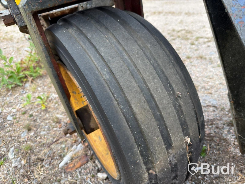 Maskintrailer – Boggie med ledad dragstång