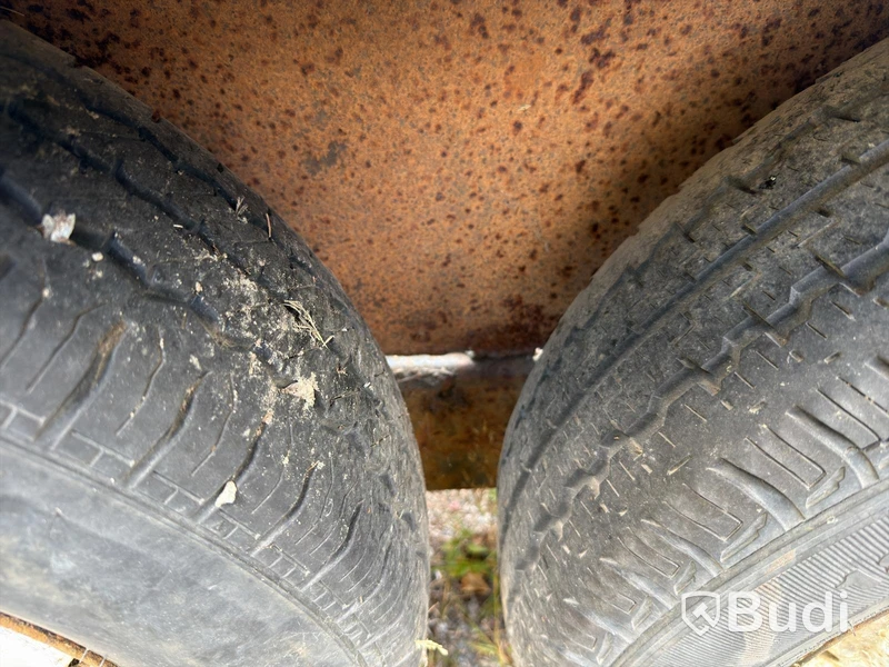 Maskintrailer – Boggie med ledad dragstång