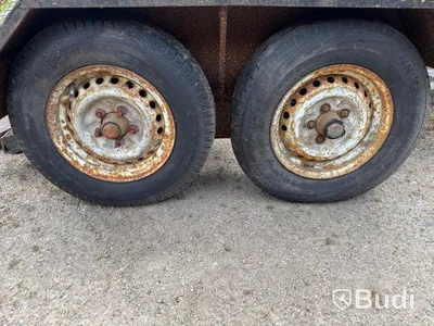 Maskintrailer – Boggie med ledad dragstång