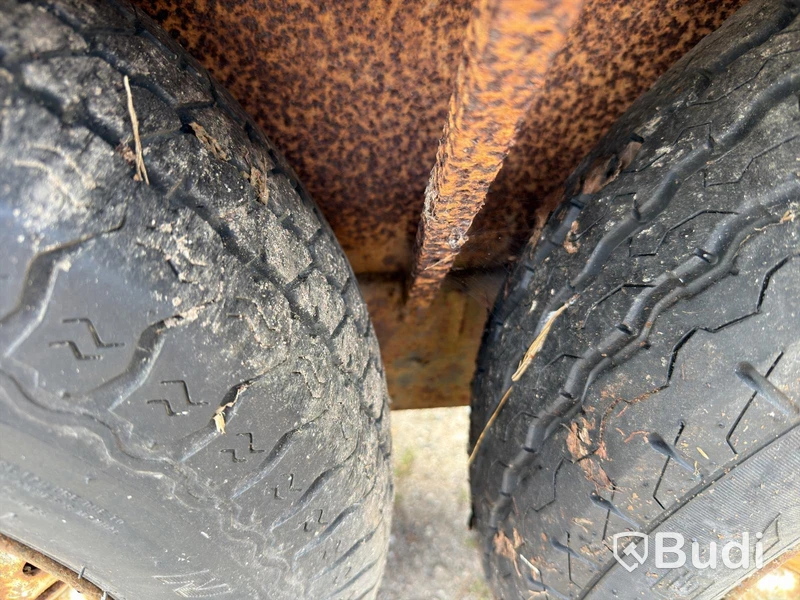Maskintrailer – Boggie med ledad dragstång