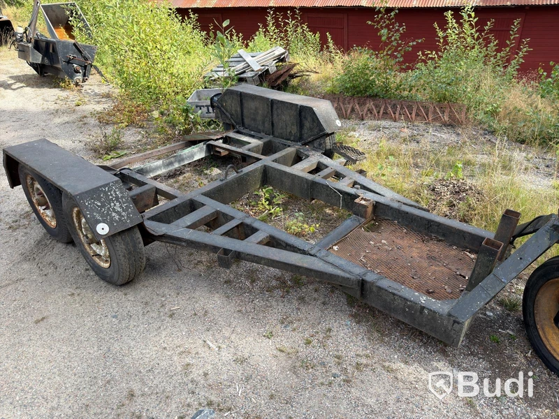 Maskintrailer – Boggie med ledad dragstång