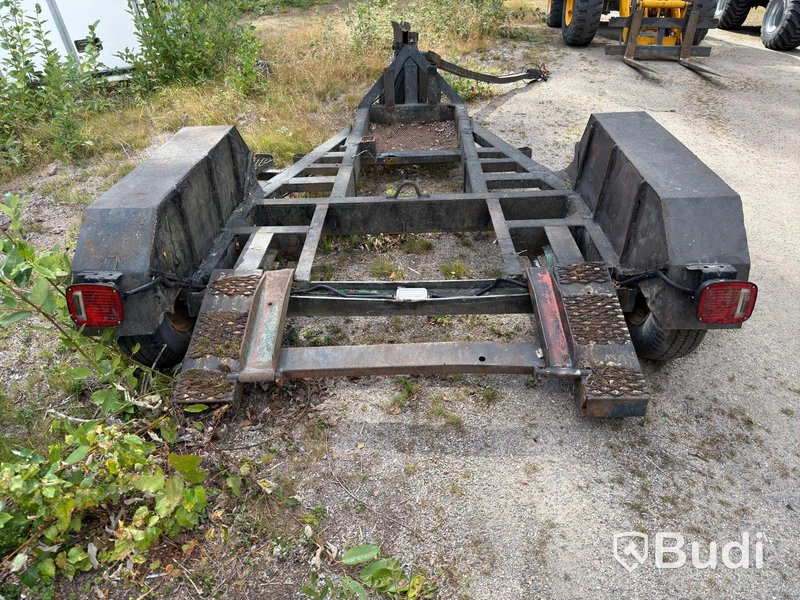 Maskintrailer – Boggie med ledad dragstång