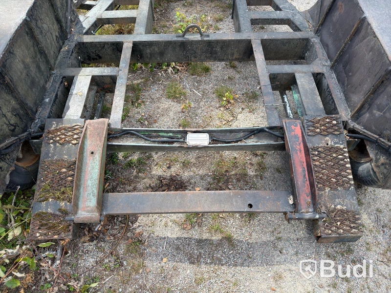 Maskintrailer – Boggie med ledad dragstång