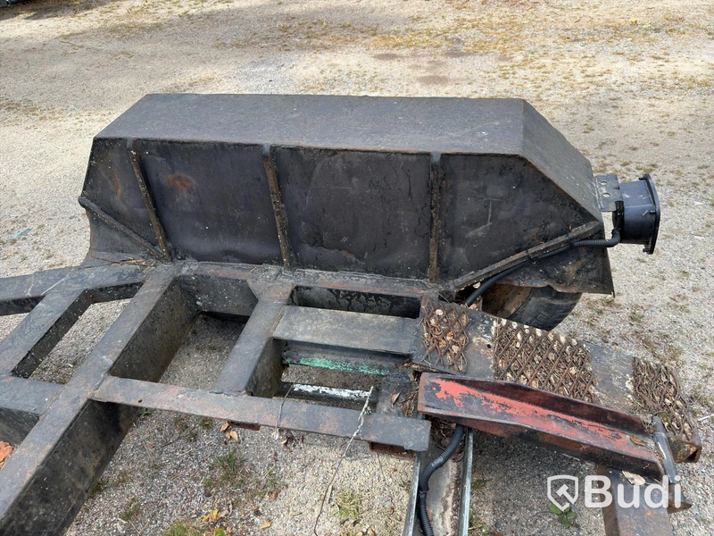 Maskintrailer – Boggie med ledad dragstång