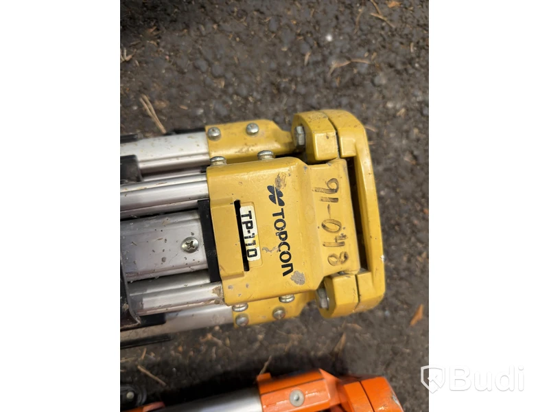2 st. Stativ för Laser / Mätinstrument Topcon & Nedo