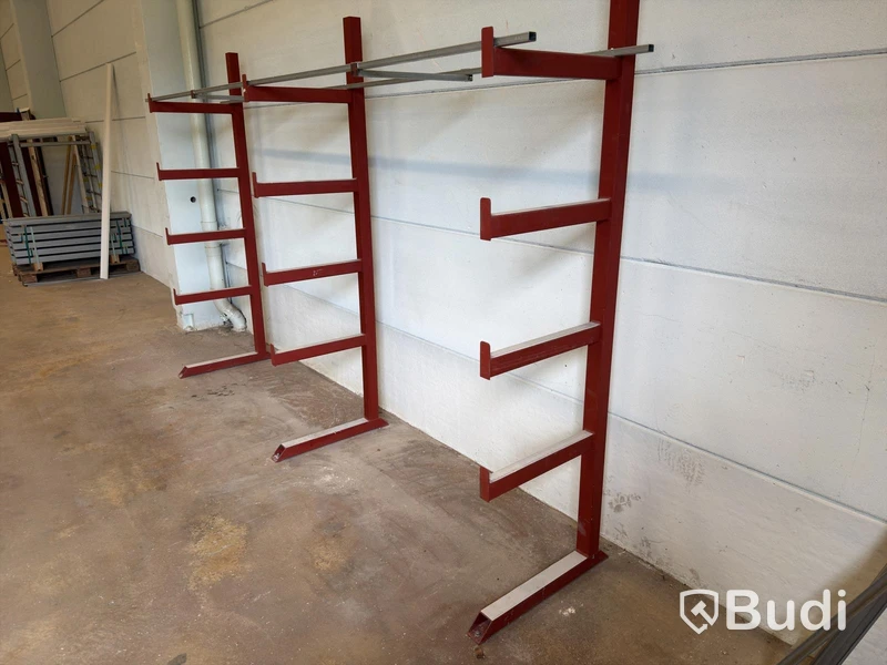 Cantilever rack – 3 sections