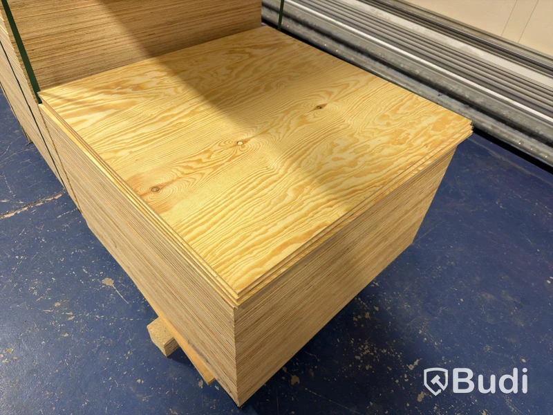Plywood sheets – Approx. 150 sheets – 790 × 790 × 10 mm